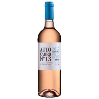 Garrafas de vinho rosé com rolha azul e rótulo branco com texto