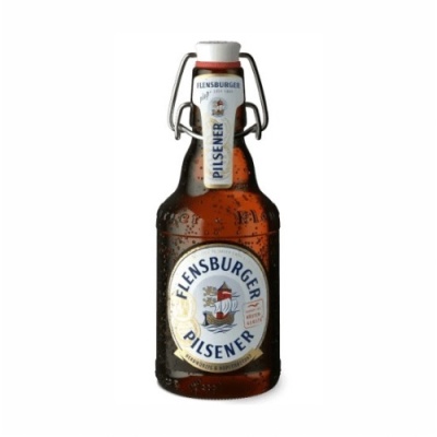 Garrafa de cerveja Flensburger Pilsener castanha com tampa de cerâmica branca e rótulos brancos