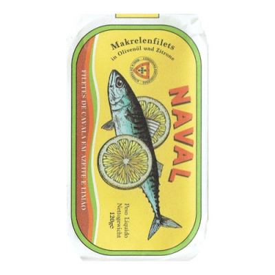 Lata de filetes de cavala com design amarelo e vermelho, peixe e limões na etiqueta