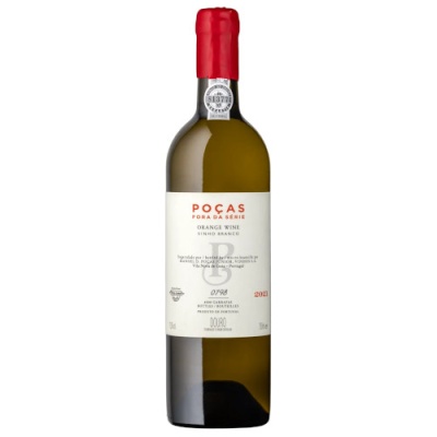 Garrafa de vinho branco POÇAS ORANGE WINE com cápsula vermelha e rótulo branco.