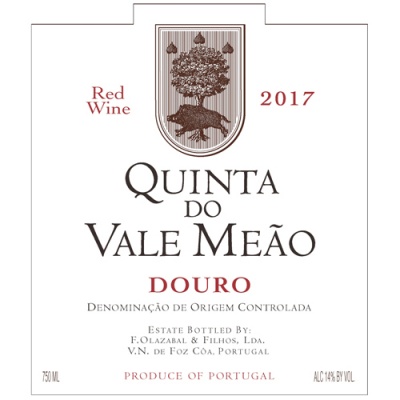 Rótulo de vinho tinto da Quinta do Vale Meão do Douro com brasão e texto em vermelho e preto