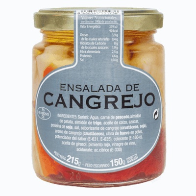 Frasco de vidro com ensalada de cangrejo e rótulo cinza com informações de ingredientes e valores nutricionais