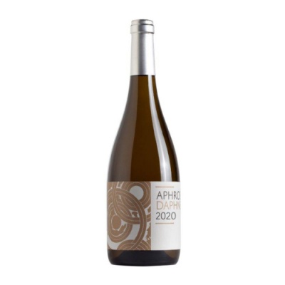 Garrafa de vinho branco com rótulo branco e bege, texto APHRO DAPH 2020.