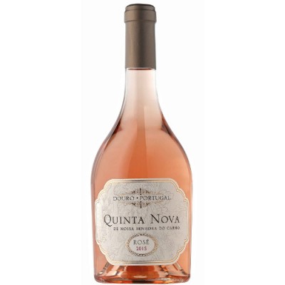 Garrafa de vinho rosé Quinta Nova com rótulo branco e tampa castanho