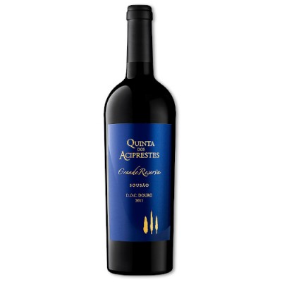 Garrafa de vinho tinto com rótulo azul da Quinta dos Aciprestes de 2011