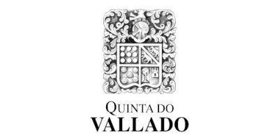 Logotipo da Quinta do Vallado com brasão e texto