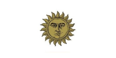 Figura decorativa do sol com rosto humano em amarelo e castanho