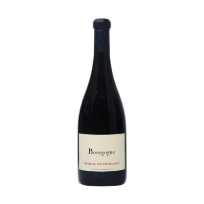 Garrafas de vinho tinto Bourgogne Château de Chardigny com rótulo branco