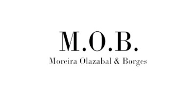 Logótipo M.O.B. com texto Moreira Olazabal & Borges em fundo branco