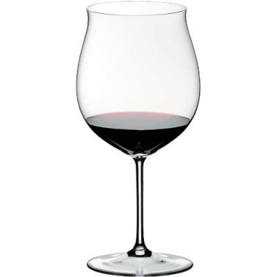 Taça de vidro para vinho tinto com vinho vermelho escuro