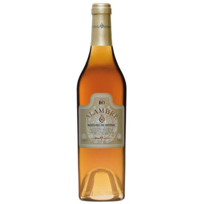 Garrafa âmbar de vidro com rótulo bege e tampa dourada