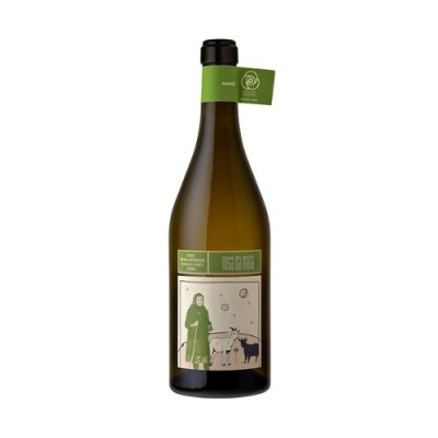Garrafa de vinho com rótulo ilustrado e etiqueta verde no gargalo
