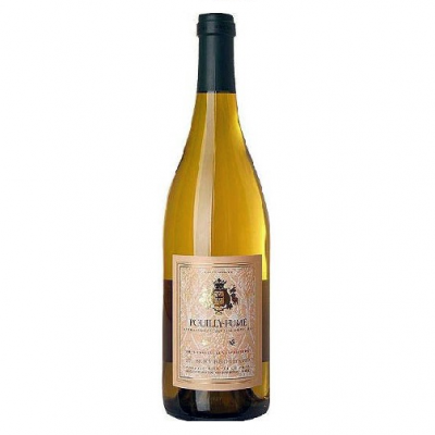 Garrafa de vinho branco Pouilly-Fuissé com rótulo dourado e tampa preta