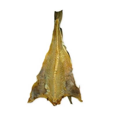 Peixe seco partido ao meio com espinha visível