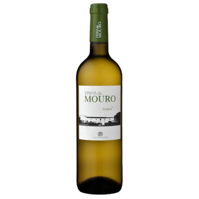 Garrafa de vinho branco com rótulo branco VINHA do MOURO branco e tampa verde.