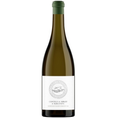 Garrafa de vinho com rótulo branco e tampa verde