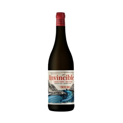 Garrafa de vinho tinto Invincible com rótulo branco e detalhes em azul e vermelho