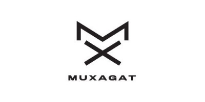 Logótipo com símbolo geométrico preto e texto MUXAGAT em fundo branco