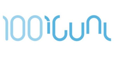 Logótipo azul claro '100%curl' em fundo branco