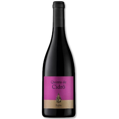 Garrafas de vinho tinto Quinta de Cidrô com rótulo roxo e bege