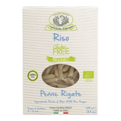 Embalagem de Penne Rigate de arroz orgânico, feita em Itália, com janela mostrando a massa penne dentro.