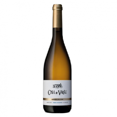 Garrafa de vinho branco Casa do Vale com rótulo branco e tampa dourada