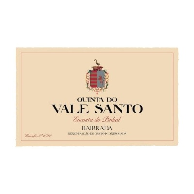 Etiqueta de vinho Quinta do Vale Santo com brasão e texto em fundo bege
