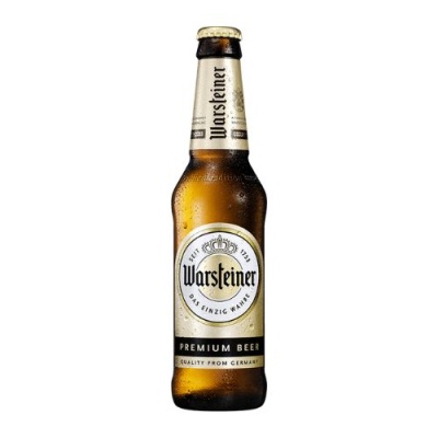 Garrafa de cerveja Warsteiner em vidro castanho com rótulos branco e preto