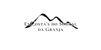 Logótipo preto de montanhas com texto Encosta's do Sobral da Granja