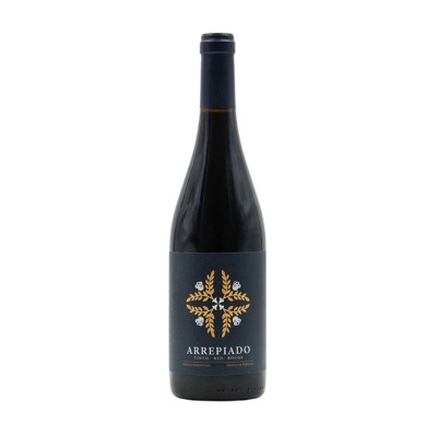 Garrafa de vinho tinto ARREPIADO com rótulo azul escuro