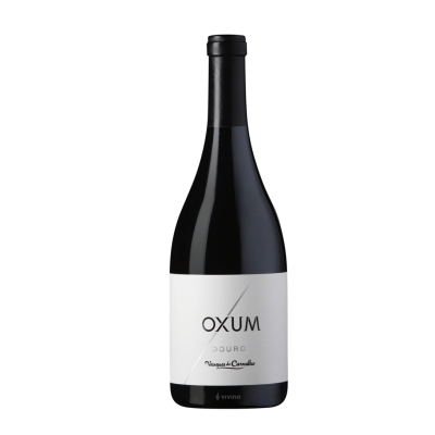 Garrafa de vinho tinto Oxum Douro com rótulo branco e texto preto