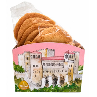 Pacote de bolachas finas numa caixa cor-de-rosa com castelo e logótipo amarelo EL TELHAS confeitarias