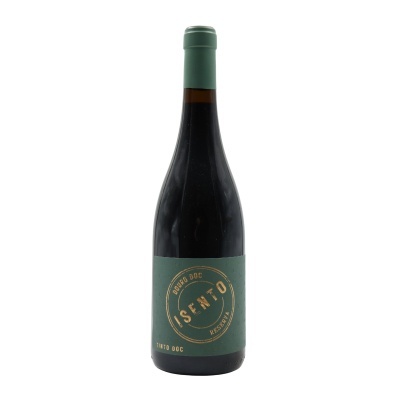 Garrafas de vinho tinto com rótulo verde e texto dourado