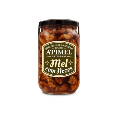 Frasco de mel com nozes da marca APIMEL