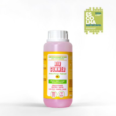 Frasco plástico rosa com rótulo amarelo de desodorizante de roupa Air Summer