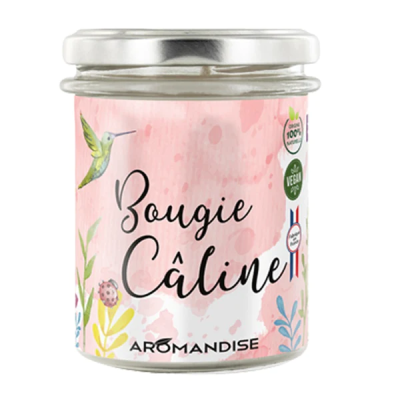 Vela aromática Bougie Câline com embalagem rosa e desenhos de plantas e beija-flor