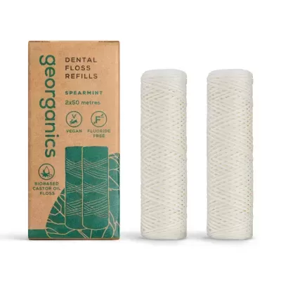 Refis de fio dental Georganics com dois rolos de fio dental branco e embalagem castanha