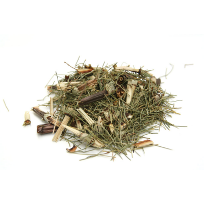 Ervas secas mistas de diversas cores sobre fundo branco