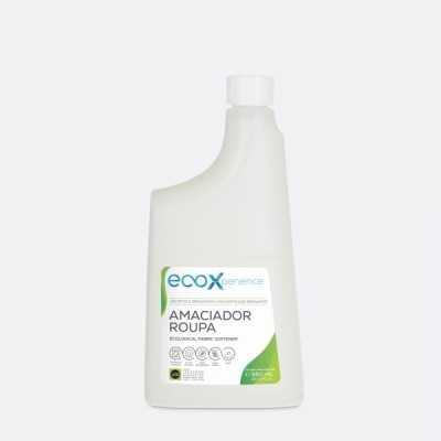 frasco branco de amaciador de roupa ecológico com rótulo verde e branco