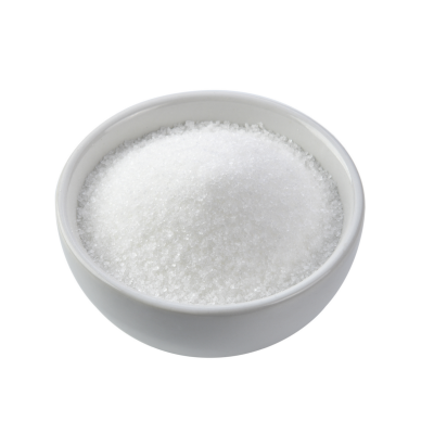 Tigela branca com sal grosso branco