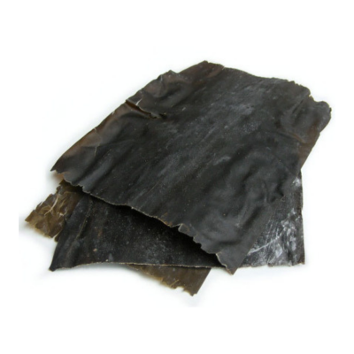 Folhas de alga marinha seca castanha-escura