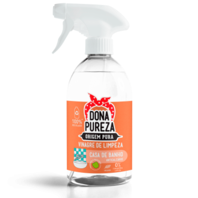 Frasco de spray de vinagre de limpeza Dona Pureza com rótulo laranja e branco