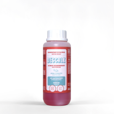 Frasco vermelho de descalcificante com rótulo branco e azul