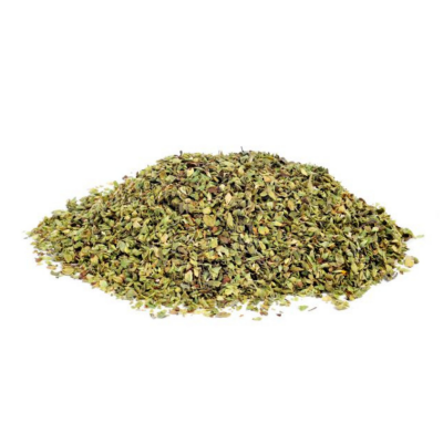 Montinho de orégãos secos verdes sobre fundo branco