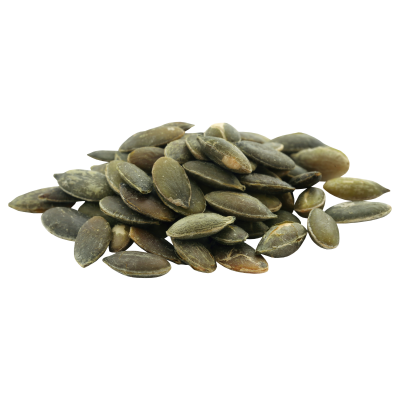 sementes de abóbora verdes sobre fundo branco