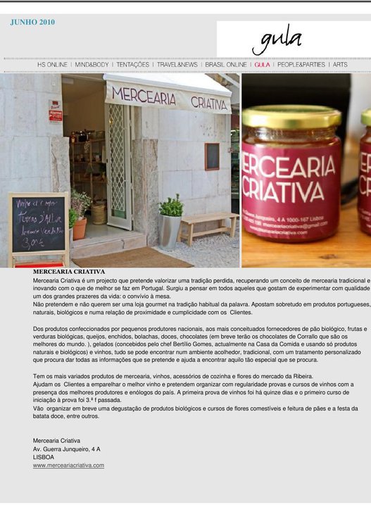 Entrada de loja MERCEARIA CRIATIVA com placa, vaso e garrafas com rótulos vermelhos e texto branco