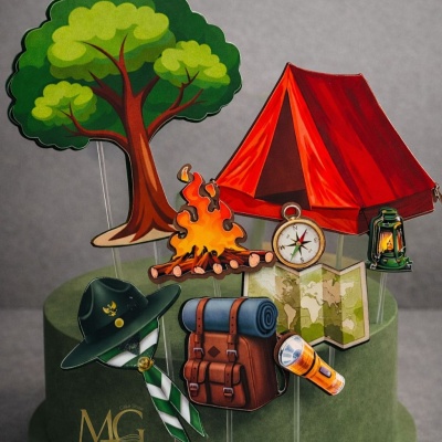Toppers para bolo com tema de campismo e aventura coloridos em papel