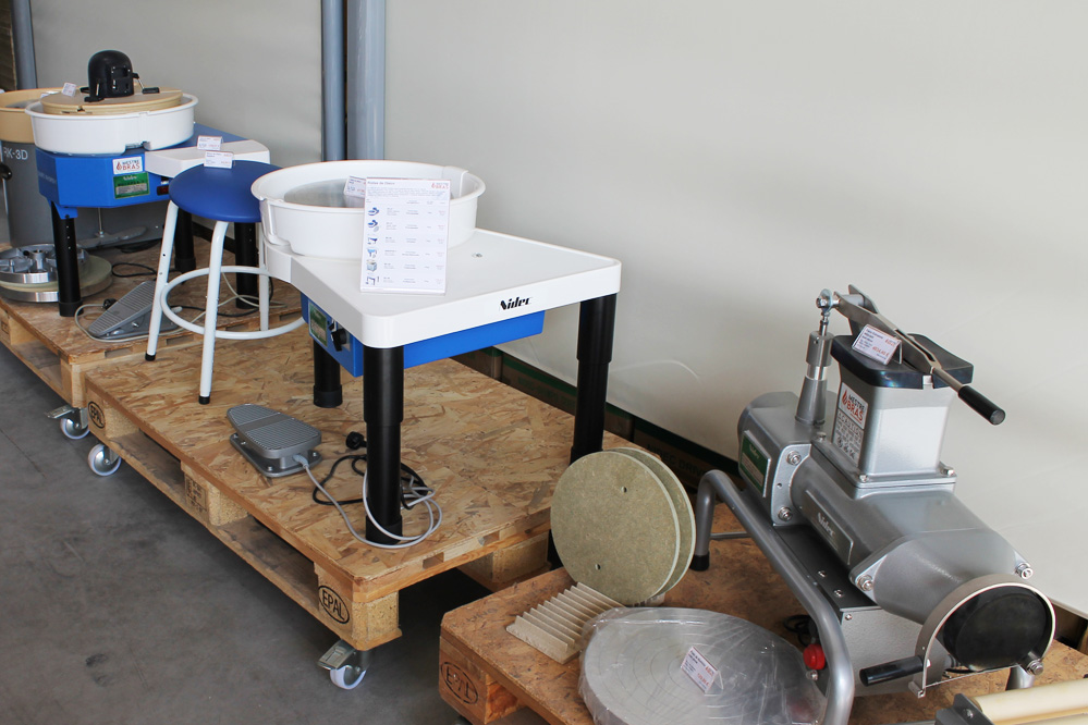 Loja do Mestre Br&aacute;s - Showroom Rodas de Oleiro