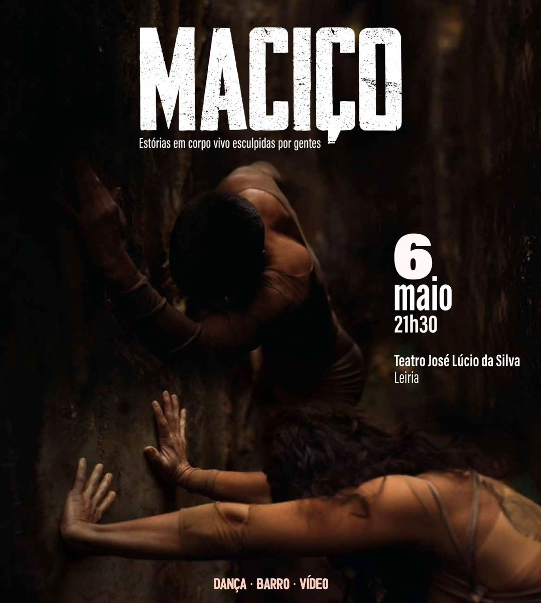 Cartaz escuro com texto branco para espetáculo MACIÇO, imagem de duas pessoas em pose expressiva.