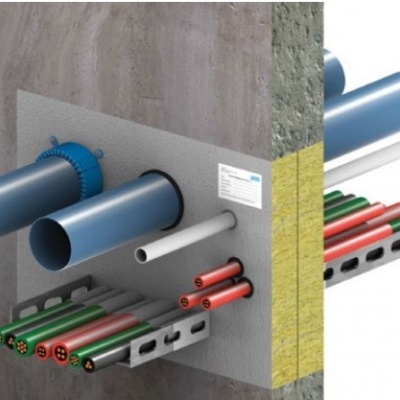 Tubagens e cabos elétricos instalados num painel cortafogo com isolamento